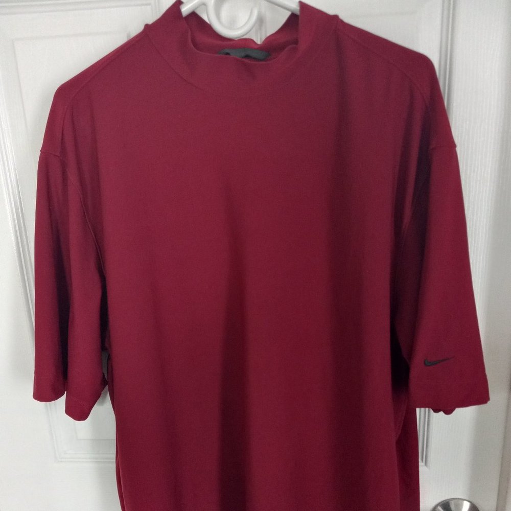 Nike men's golf shirt